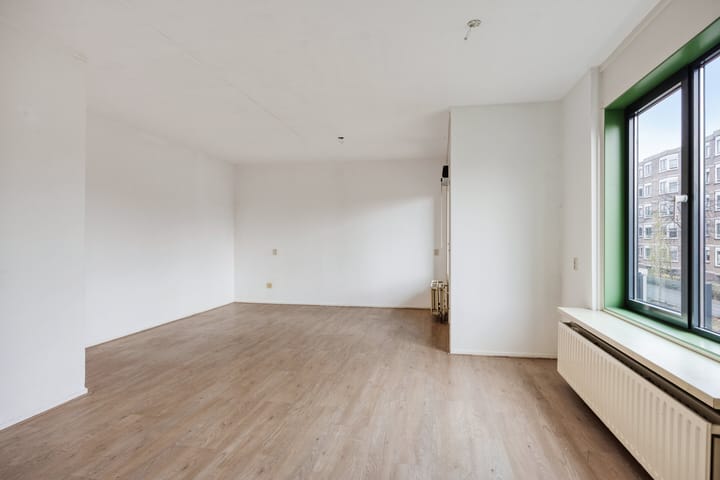 Photo 2 of Ir J.P. van Muijlwijkstraat 302