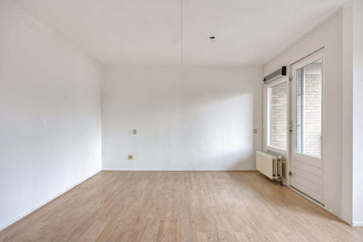 Photo 10 of Ir J.P. van Muijlwijkstraat 302