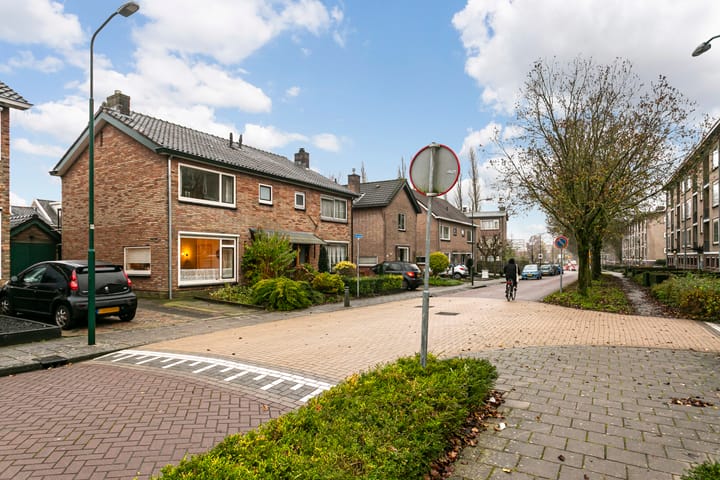 Foto 7 van Dahliastraat 44