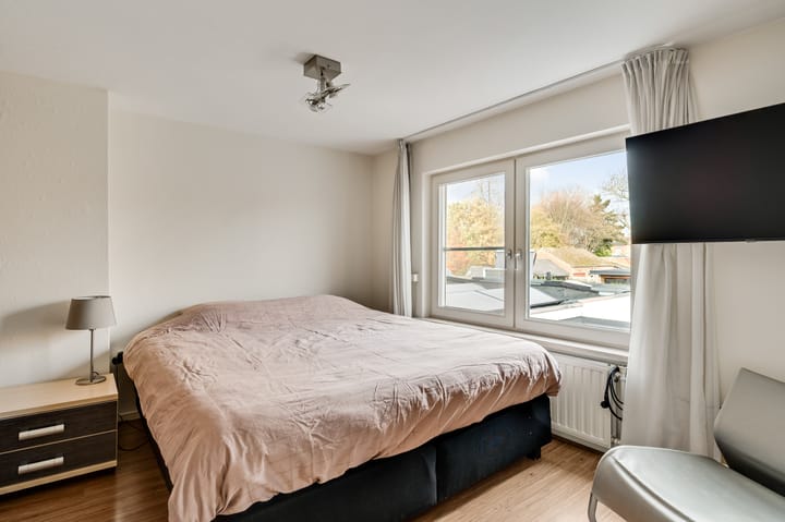 Photo 16 of Veldstraat 46