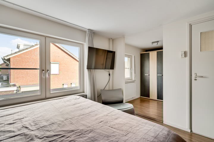 Photo 17 of Veldstraat 46