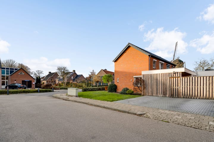 Photo 27 of Veldstraat 46