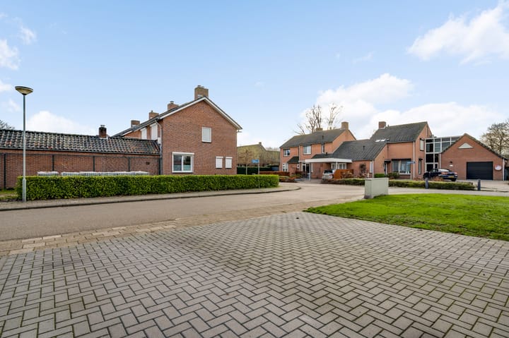 Photo 28 of Veldstraat 46