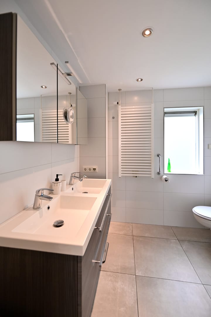 Foto 11 van de Lelie 6