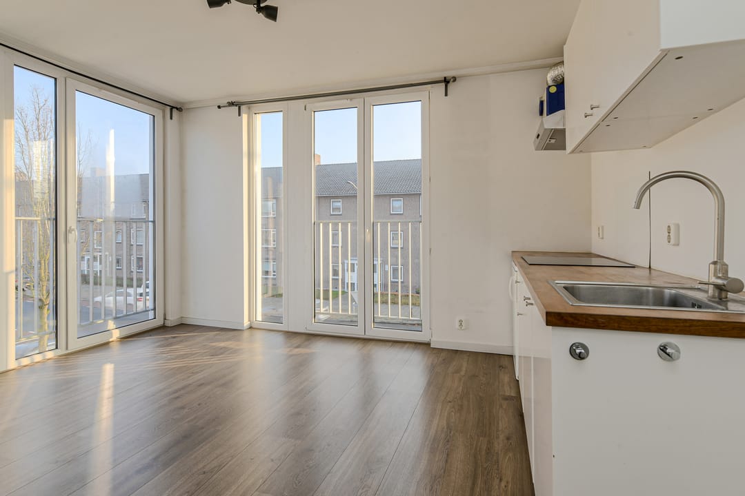 Foto 2 van Dr. Ariënsplein 27-B1