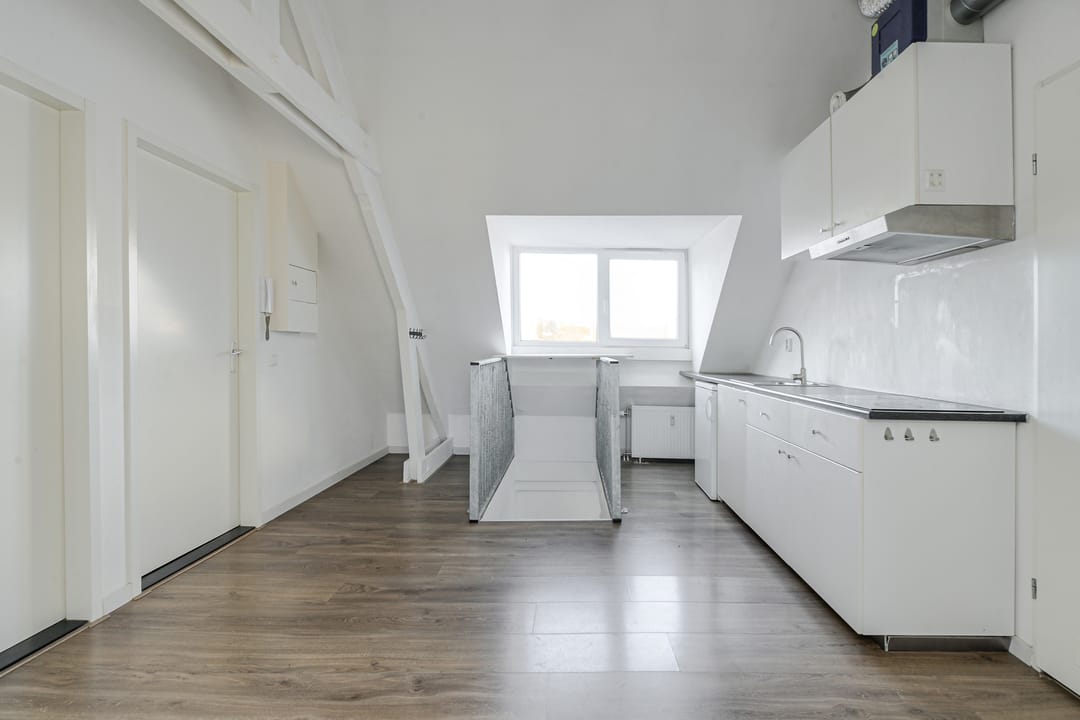 Foto 11 van Dr. Ariënsplein 27-C1