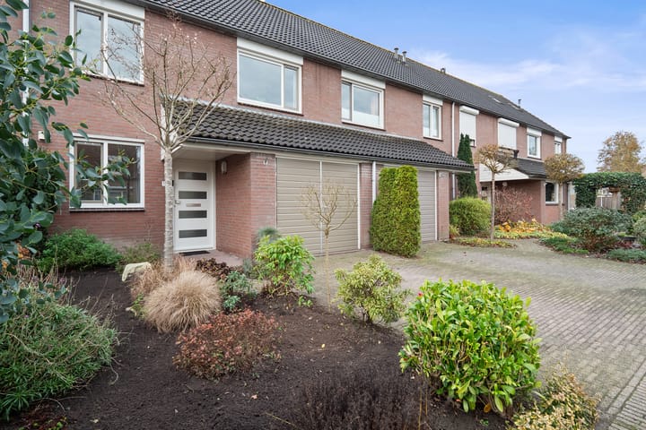 Photo 36 of Walstrostraat 17