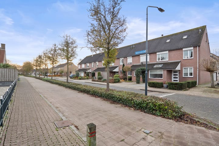 Photo 37 of Walstrostraat 17