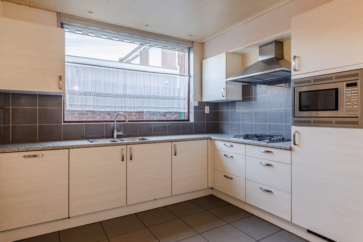 Foto 3 van Laurent Rampartstraat 15