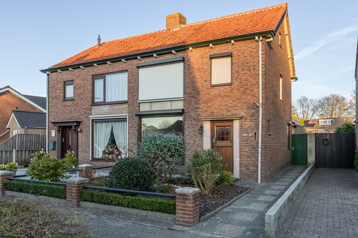 Foto 11 van Laurent Rampartstraat 15