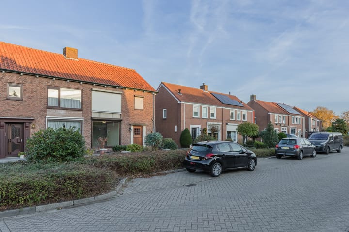 Foto 13 van Laurent Rampartstraat 15