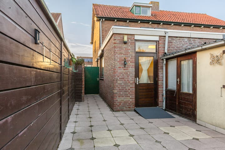 Foto 68 van Laurent Rampartstraat 15