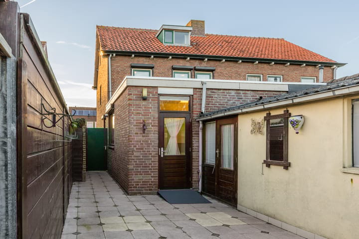 Foto 69 van Laurent Rampartstraat 15