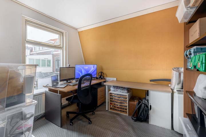 Photo 23 of F.W. Reitzstraat 2