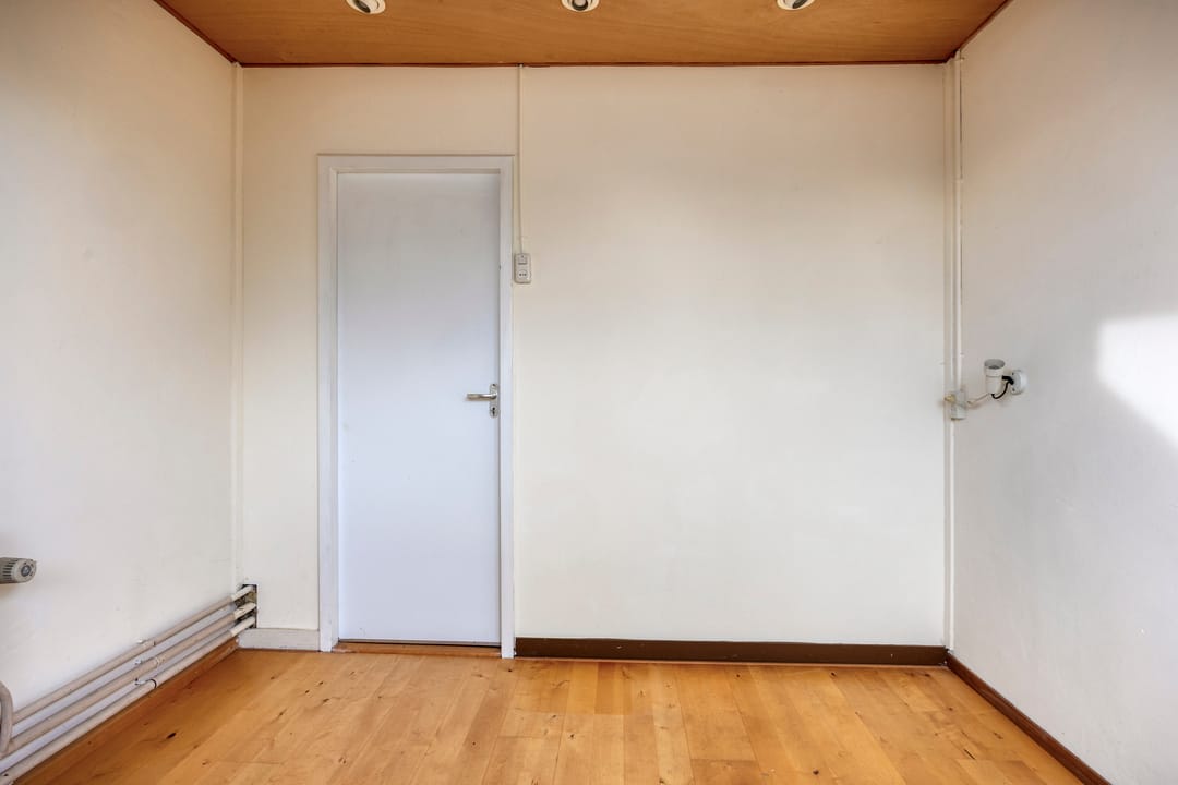 Photo 37 of Heersmeeth 8