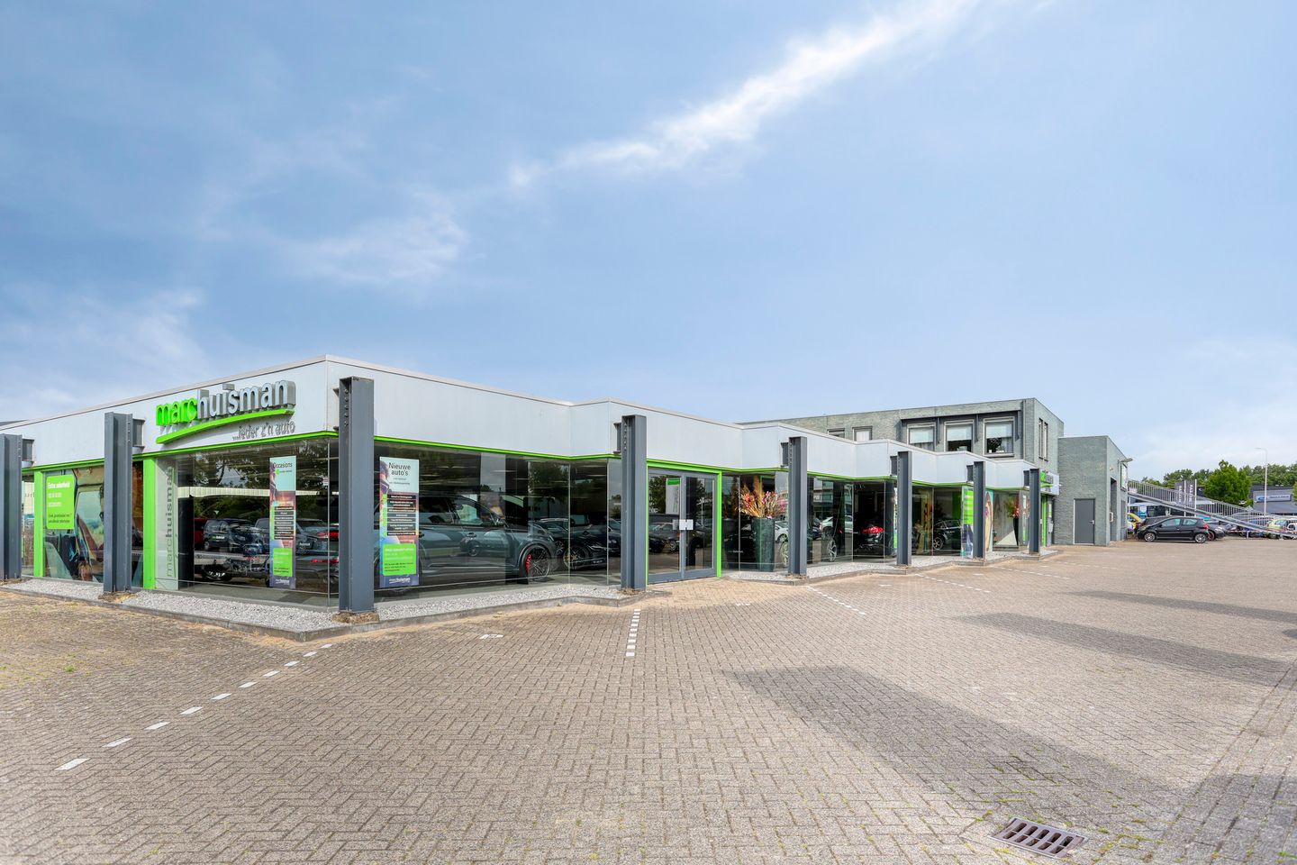 Bekijk foto 2 van A. van Leeuwenhoekweg 1-5