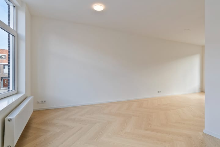 Photo 5 of Paulus Potterstraat 52-A