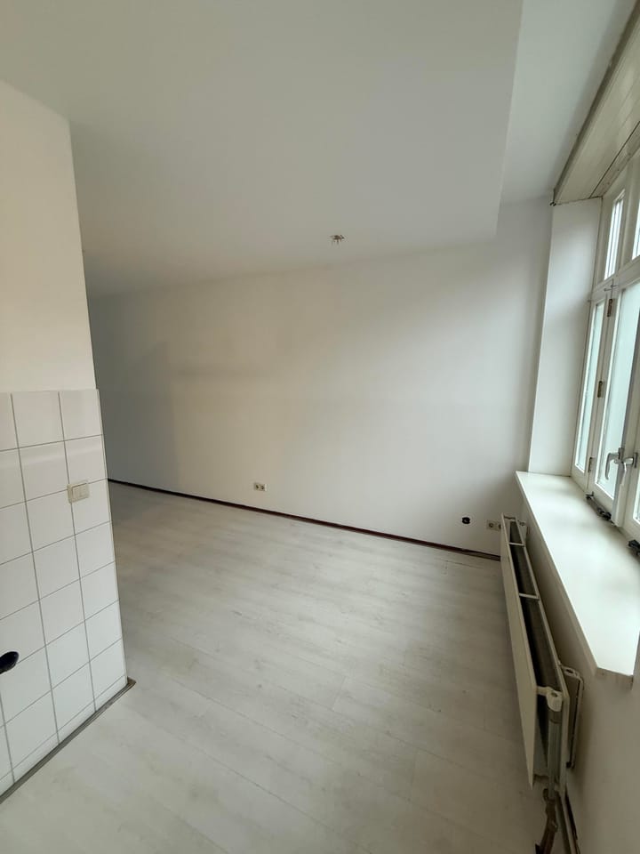 Photo 12 of Strevelsweg 57-A