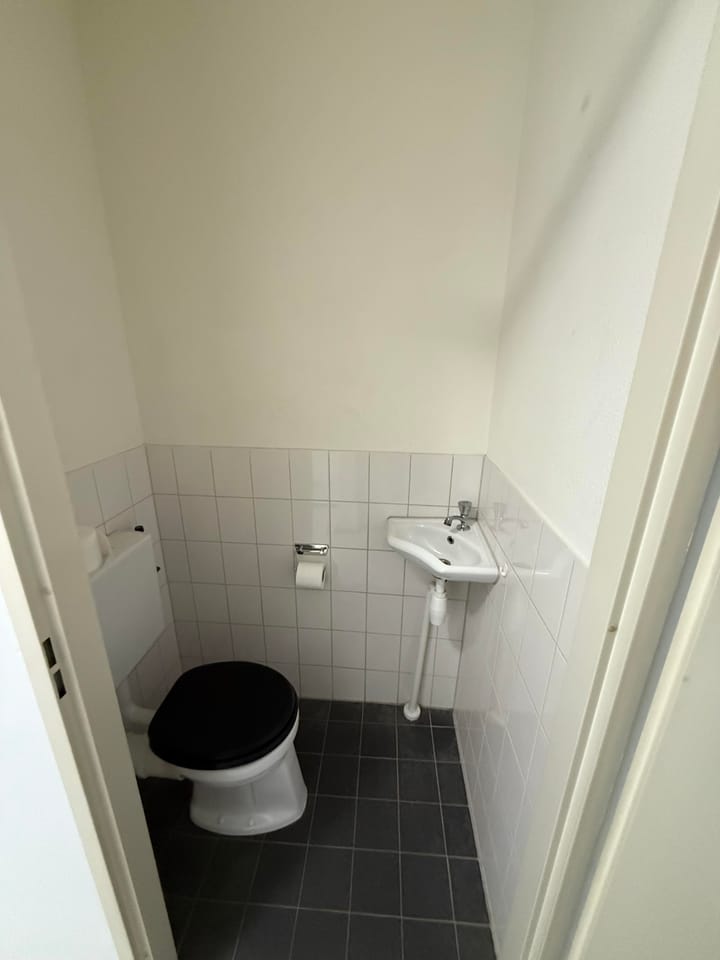 Photo 15 of Strevelsweg 57-A