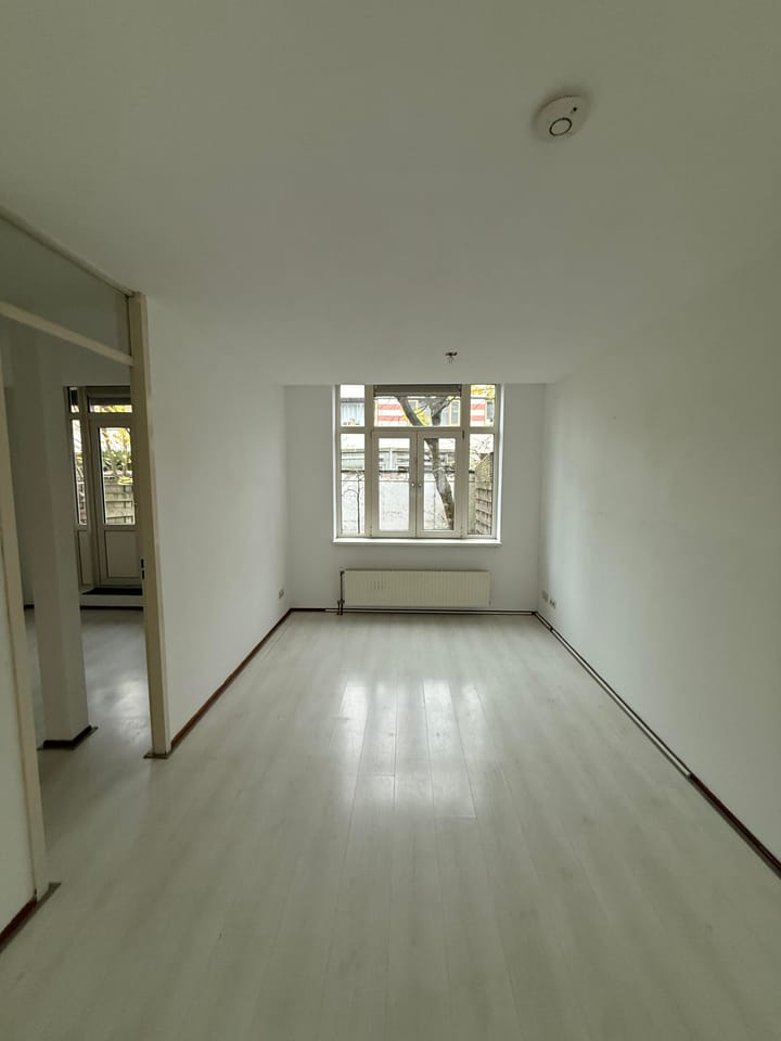 Photo 18 of Strevelsweg 57-A