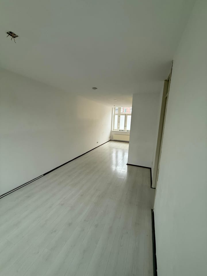 Photo 21 of Strevelsweg 57-A