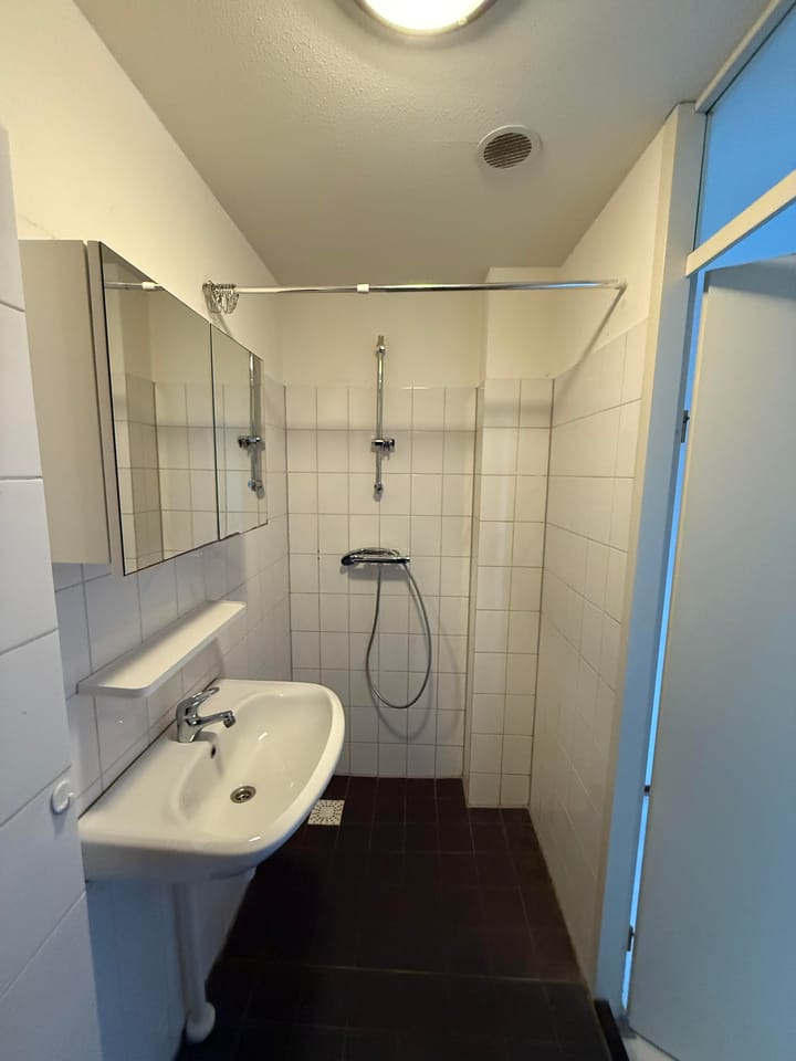 Photo 29 of Strevelsweg 57-A