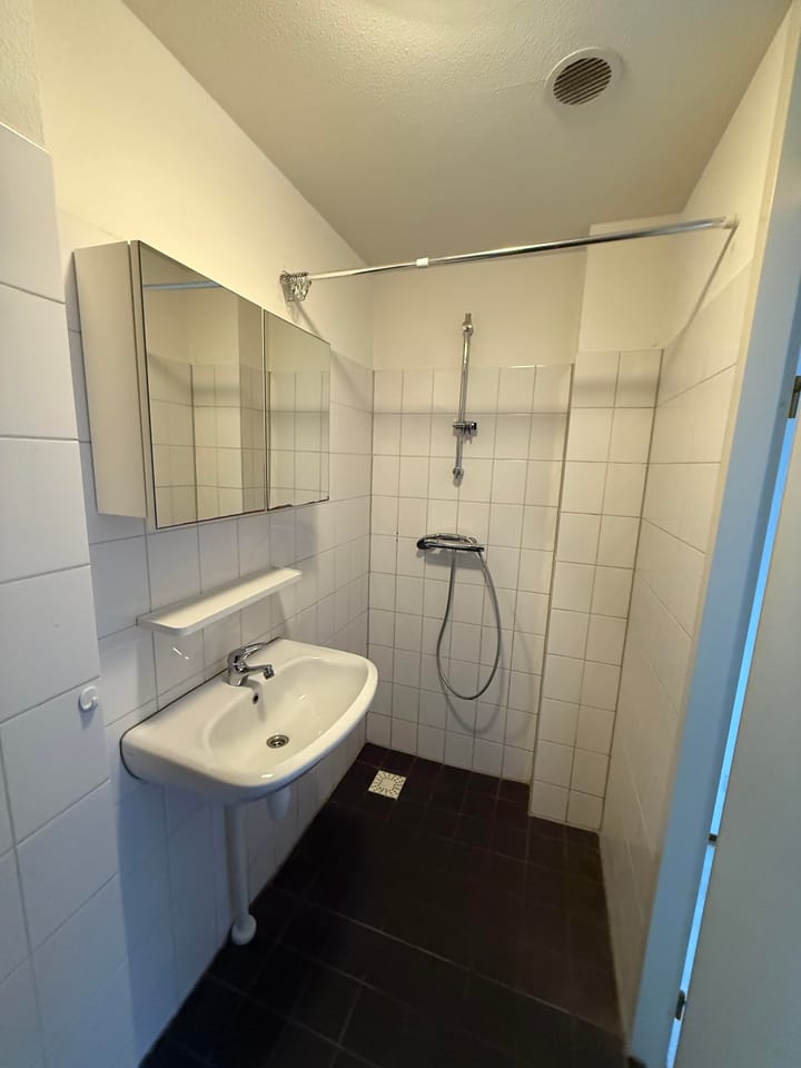 Photo 30 of Strevelsweg 57-A