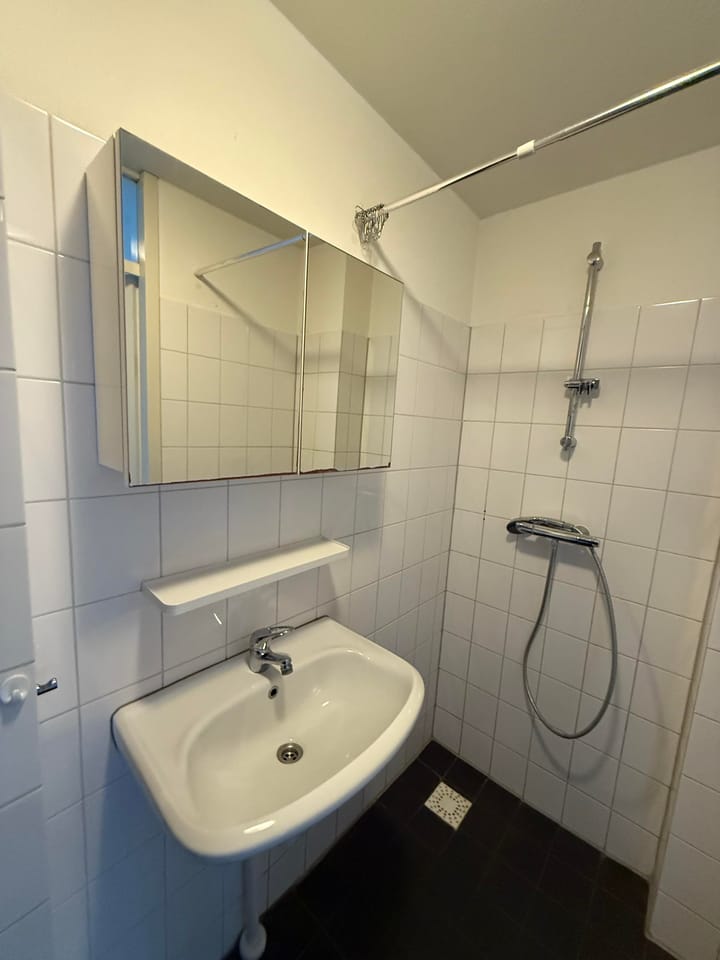 Photo 32 of Strevelsweg 57-A