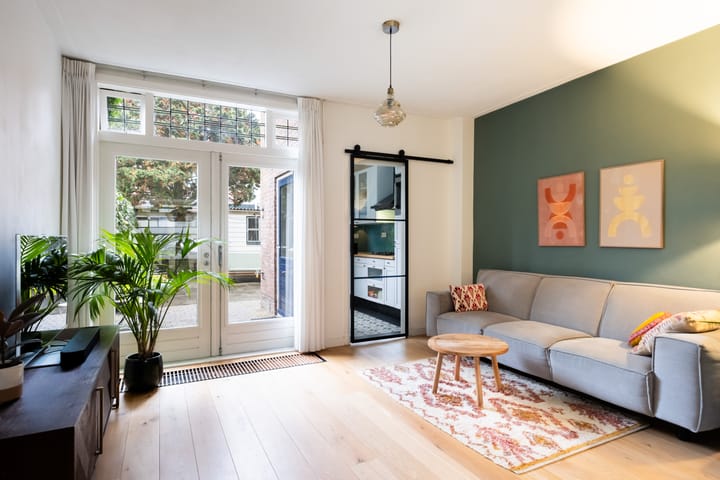 Photo 8 of Adriaan van Bergenstraat 27