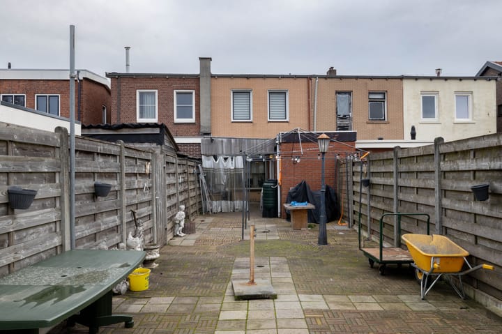 Foto 2 van Ambtstraat 59