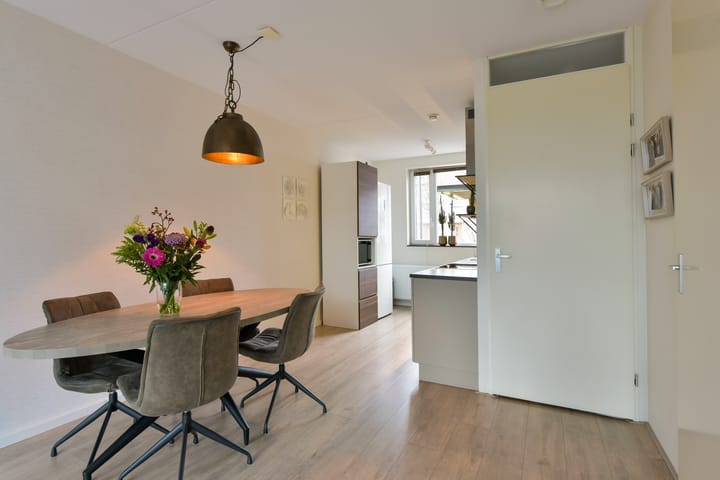 Foto 11 van Klompenmaker 57