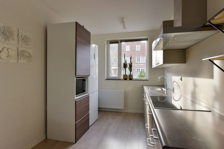 Foto 14 van Klompenmaker 57