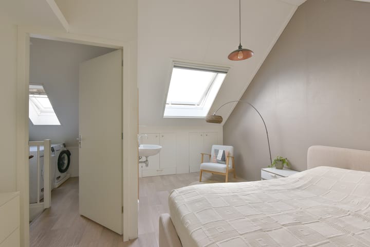 Foto 24 van Klompenmaker 57