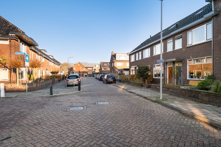 Photo 32 of Tulpstraat 7