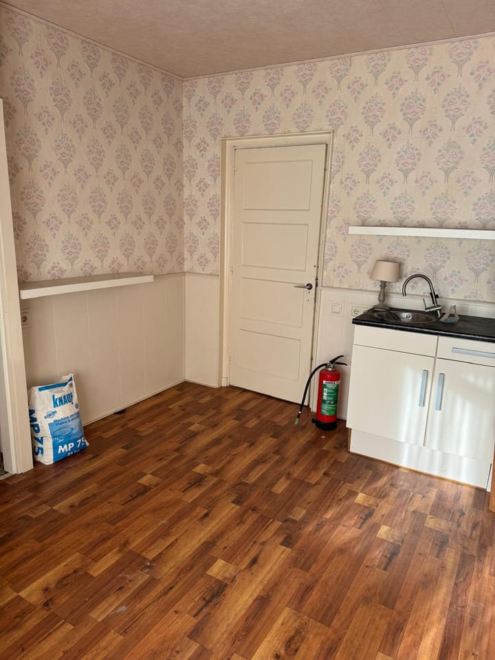 Photo 2 of Weerdingerkanaal NZ 242