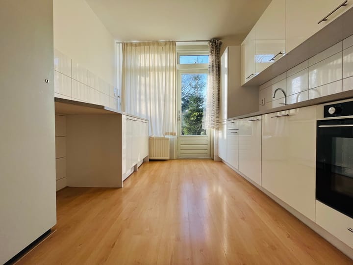 Photo 4 of Hillenaarlaan 37