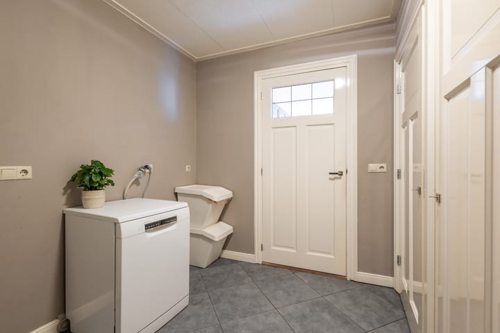 Photo 24 of Oosterweg 1