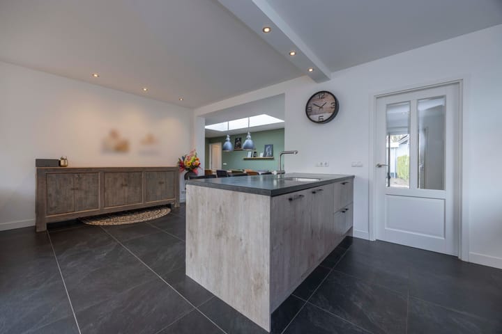 Foto 9 van Langeweg 44-A