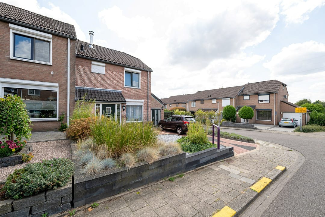 Photo 2 of Hunzestraat 30