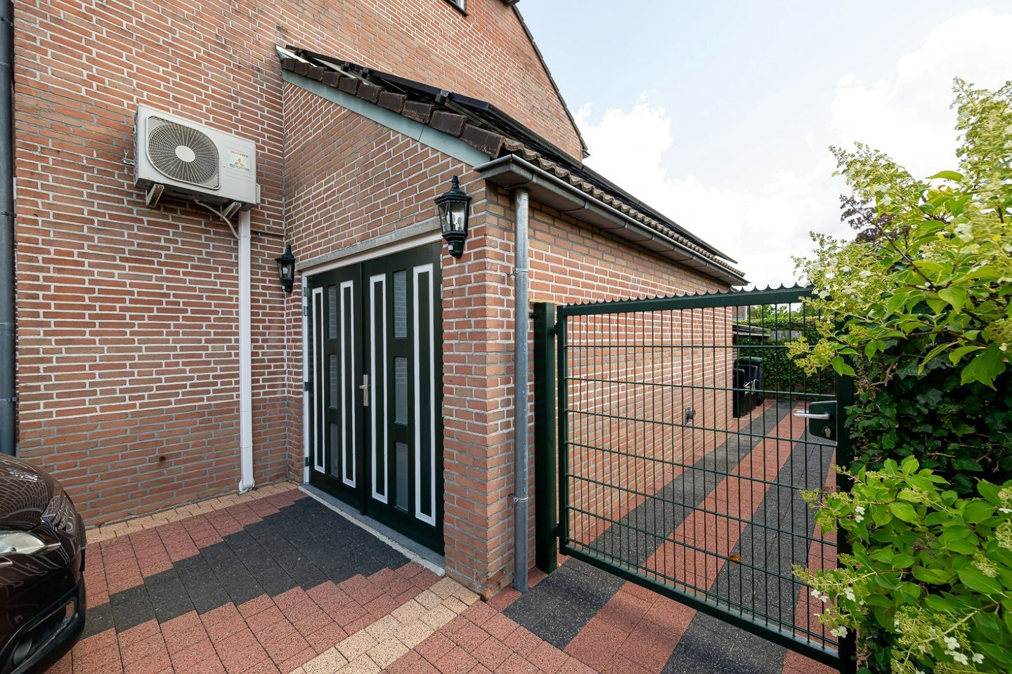 Photo 10 of Hunzestraat 30