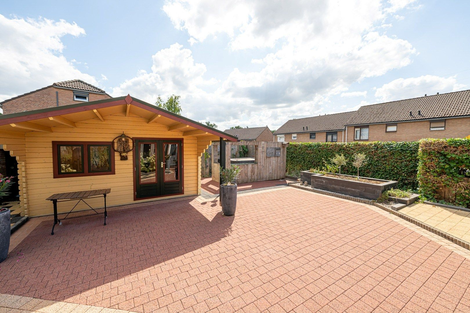 Photo 12 of Hunzestraat 30