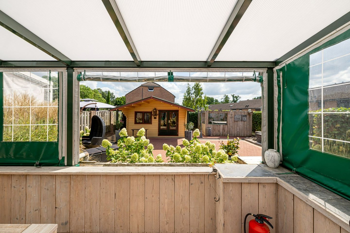 Photo 19 of Hunzestraat 30