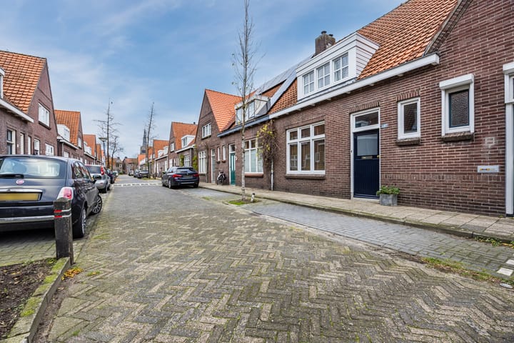 Photo 6 of Azaleastraat 4