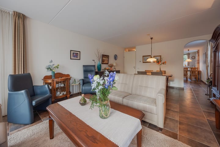 Photo 8 of Helmesstraat 20