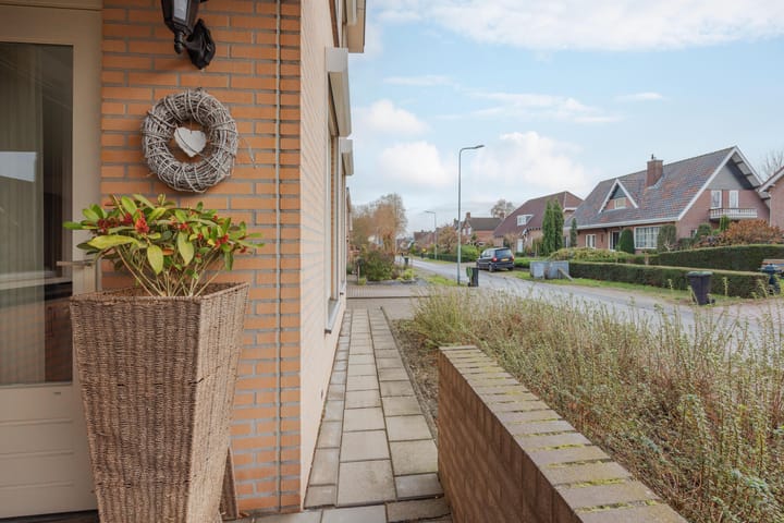 Photo 14 of Helmesstraat 20