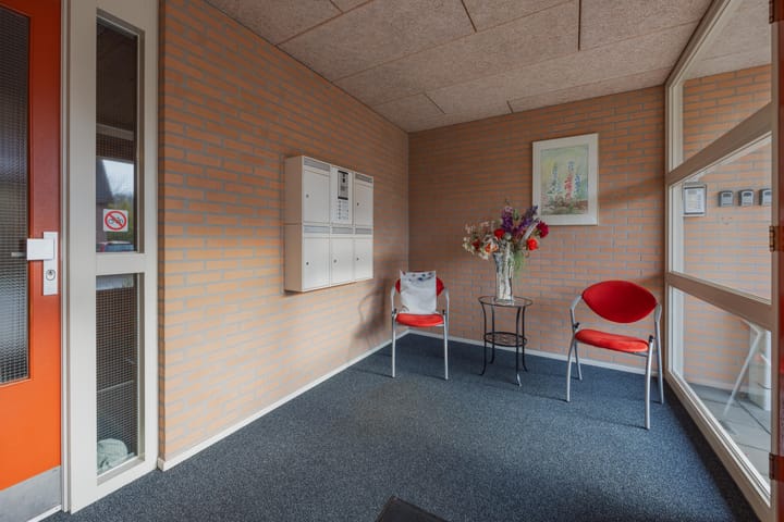 Photo 26 of Helmesstraat 20