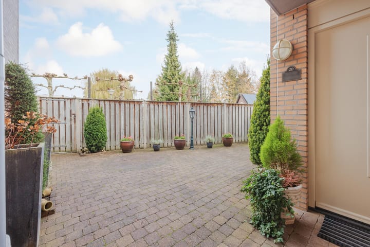 Photo 27 of Helmesstraat 20