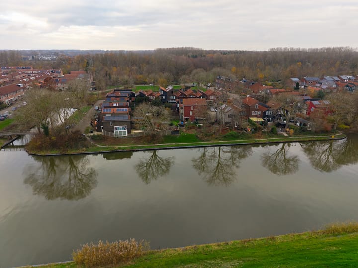 Photo 37 of Zoom 18 27