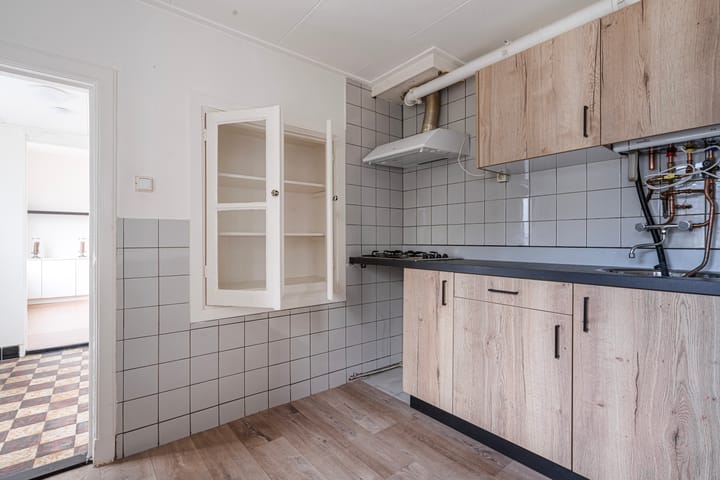 Photo 8 of Prins Hendrikstraat 2-A