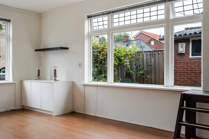 Photo 12 of Prins Hendrikstraat 2-A